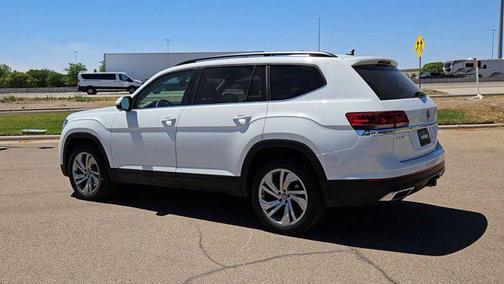 Pure White 2022 Volkswagen Atlas 3.6L SE w/Technology