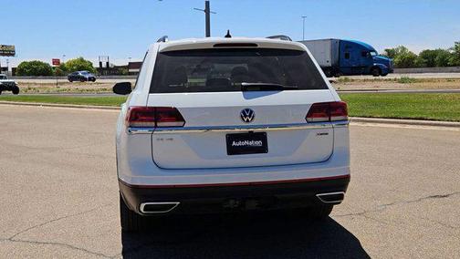 Pure White 2022 Volkswagen Atlas 3.6L SE w/Technology
