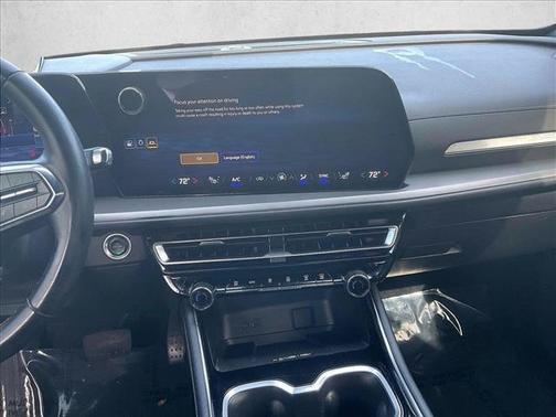 Mosaic Black Metallic 2024 Chevrolet Traverse LT