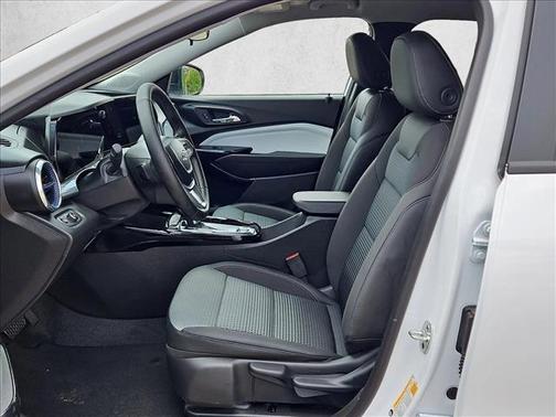 Summit White 2026 Chevrolet Trax LT