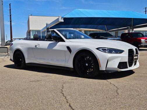 Alpine White 2022 BMW M4 Competition xDrive