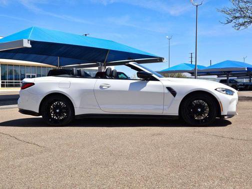 Alpine White 2022 BMW M4 Competition xDrive