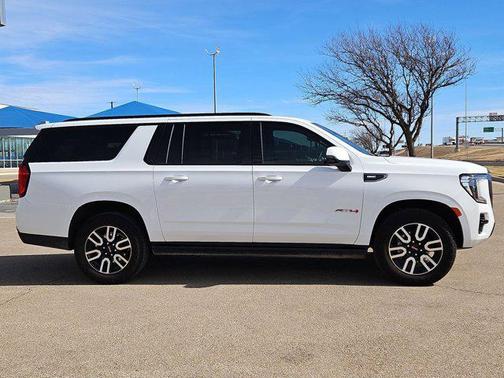 2024 GMC Yukon XL 4WD AT4