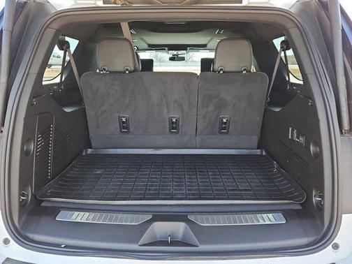 2024 GMC Yukon XL 4WD AT4