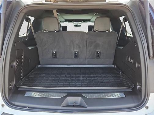 2024 GMC Yukon XL 4WD AT4