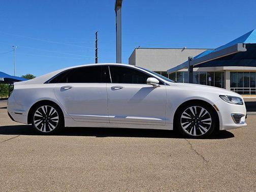 WHITE PLATINUM MET TRI-COAT 2019 Lincoln MKZ Reserve II