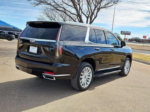 2022 Cadillac Escalade Luxury