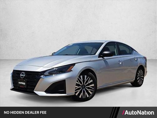 Brilliant Silver Metallic 2024 Nissan Altima 2.5 SV