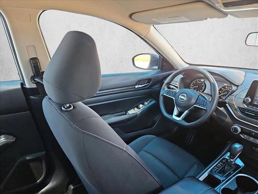 Brilliant Silver Metallic 2024 Nissan Altima 2.5 SV