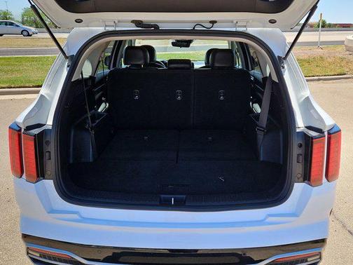 Glacial White Pearl 2021 Kia Sorento S