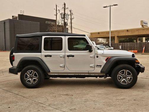 2022 Jeep Wrangler Unlimited Sport