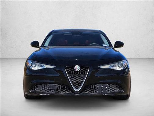2018 Alfa Romeo Giulia Base