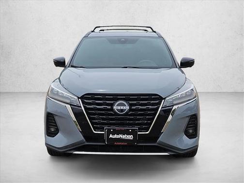 Boulder Gray Pearl 2022 Nissan Kicks SR