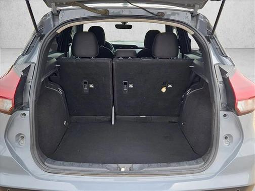 Boulder Gray Pearl 2022 Nissan Kicks SR