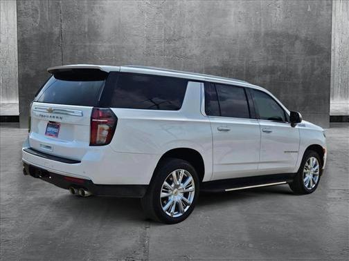 2022 Chevrolet Suburban 2WD High Country