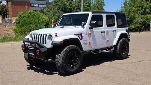 Bright White Clearcoat 2018 Jeep Wrangler Unlimited Sahara