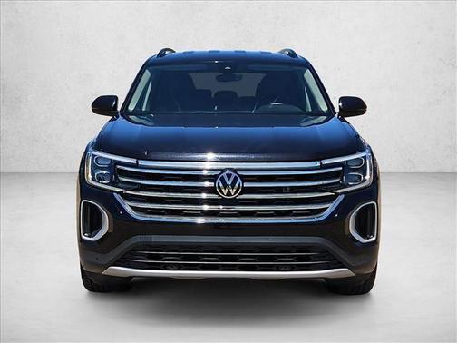 Deep Black Pearl 2025 Volkswagen Atlas 2.0T SE w/Technology