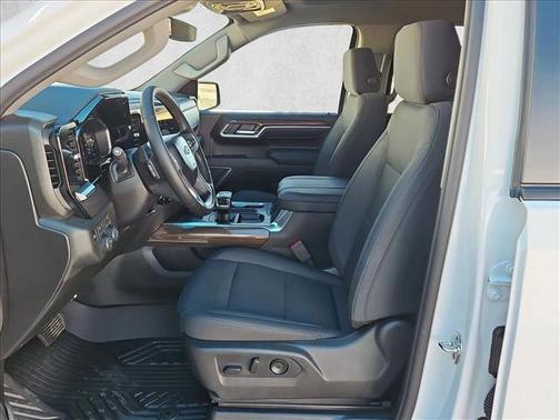 Summit White 2026 Chevrolet Silverado 1500 RST