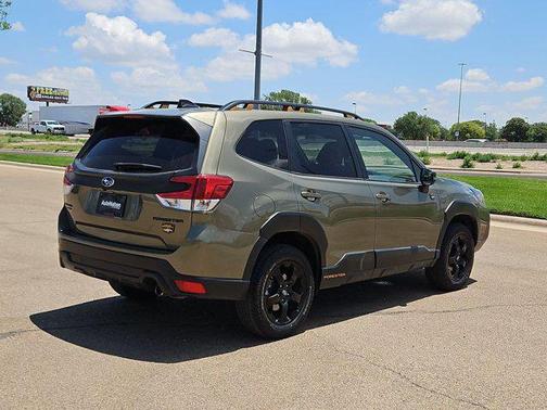 Autumn Green Metallic 2024 Subaru Forester Wilderness
