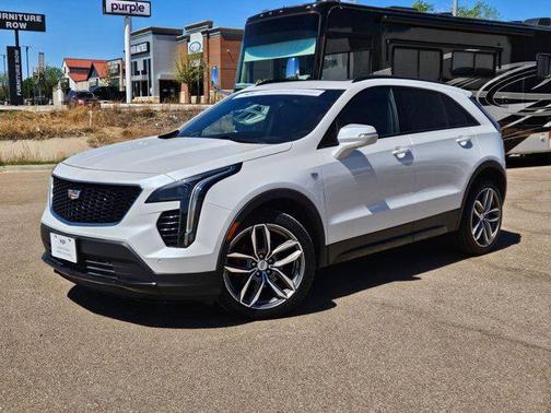 Crystal White Tricoat 2021 Cadillac XT4 Sport