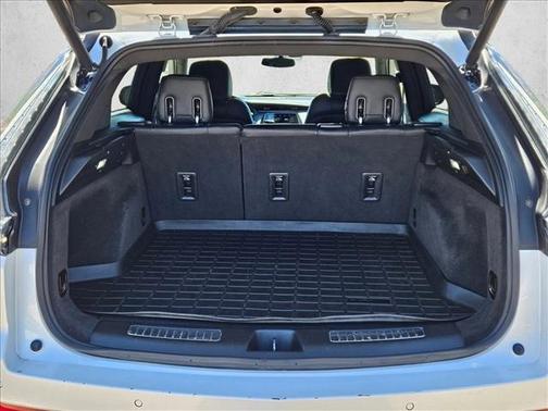 Crystal White Tricoat 2021 Cadillac XT4 Sport