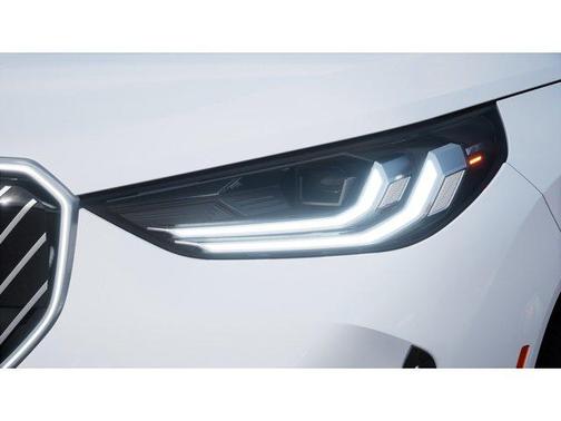 Mineral White Metallic 2026 BMW X3 30 xDrive