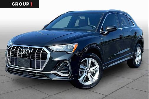 Mythos Black Metallic 2020 Audi Q3 45 S line Premium