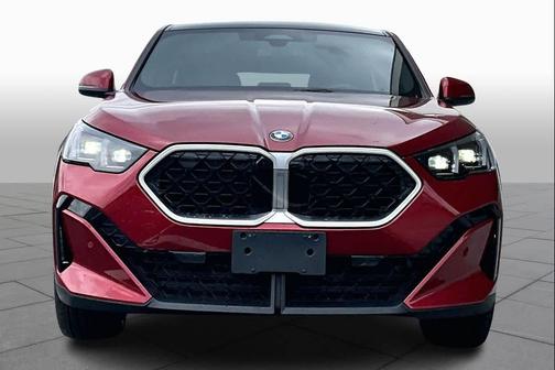 Vegas Red Metallic 2025 BMW X2