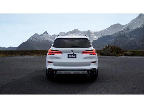 Mineral White Metallic 2026 BMW X5 sDrive40i