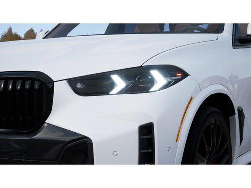 Mineral White Metallic 2026 BMW X5 sDrive40i