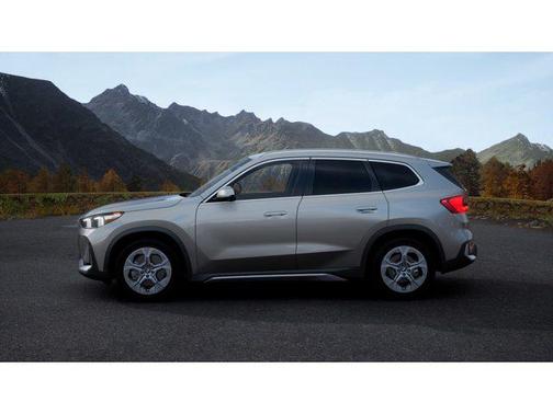Space Silver Metallic 2026 BMW X1 xDrive28i