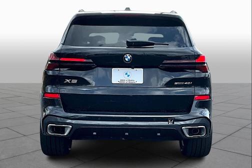 Black Sapphire Metallic 2026 BMW X5 sDrive40i