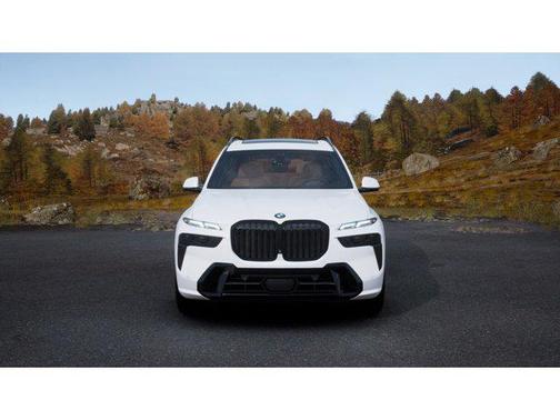 Mineral White Metallic 2027 BMW X7 xDrive40i