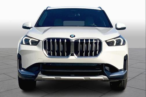 Mineral White Metallic 2025 BMW X1