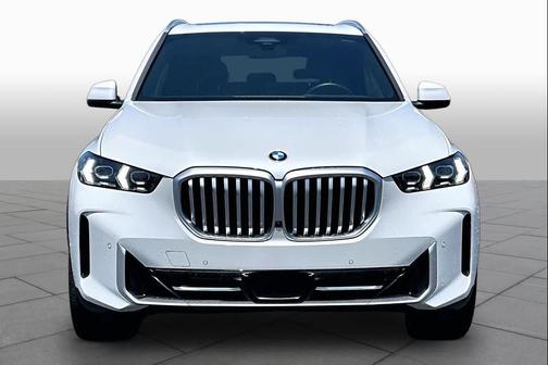 Mineral White Metallic 2026 BMW X5 xDrive40i