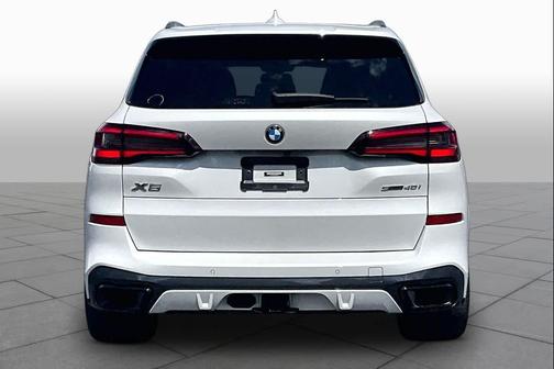 Mineral White Metallic 2023 BMW X5 sDrive40i