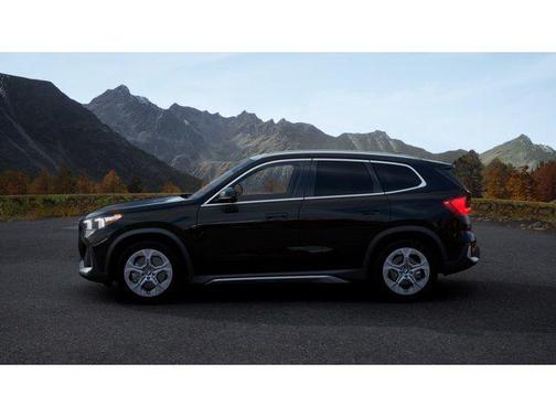 Black Sapphire Metallic 2026 BMW X1 xDrive28i