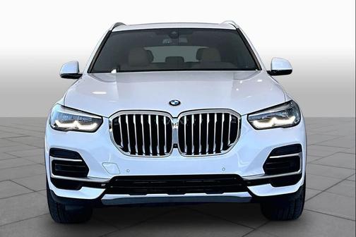 Mineral White Metallic 2023 BMW X5 sDrive40i