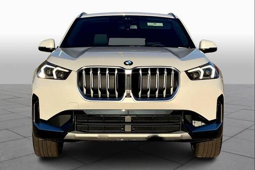 Mineral White Metallic 2025 BMW X1