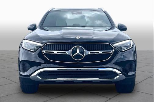 Obsidian Black Metallic 2025 Mercedes-Benz GLC 300 Base