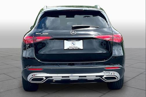 Obsidian Black Metallic 2025 Mercedes-Benz GLC 300 Base