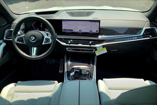 Mineral White Metallic 2026 BMW X5 sDrive40i