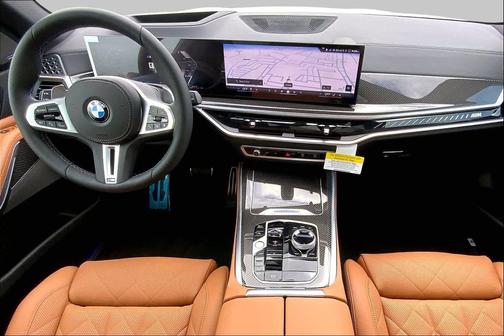 Mineral White Metallic 2026 BMW X5 M60i