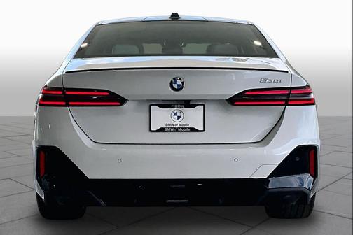 Mineral White Metallic 2027 BMW 530 i