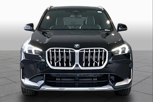Black Sapphire Metallic 2026 BMW X1 xDrive28i