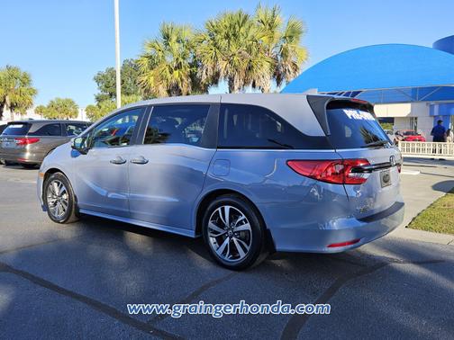 2023 Honda Odyssey 