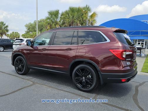 Deep Scarlet Pearl 2022 Honda Pilot