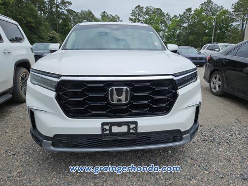 Platinum White Pearl 2023 Honda Pilot
