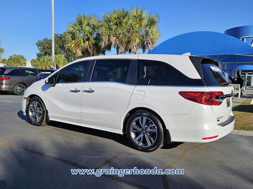 2023 Honda Odyssey 