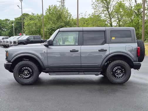 Carbonized Gray Metallic 2026 Ford Bronco Big Bend